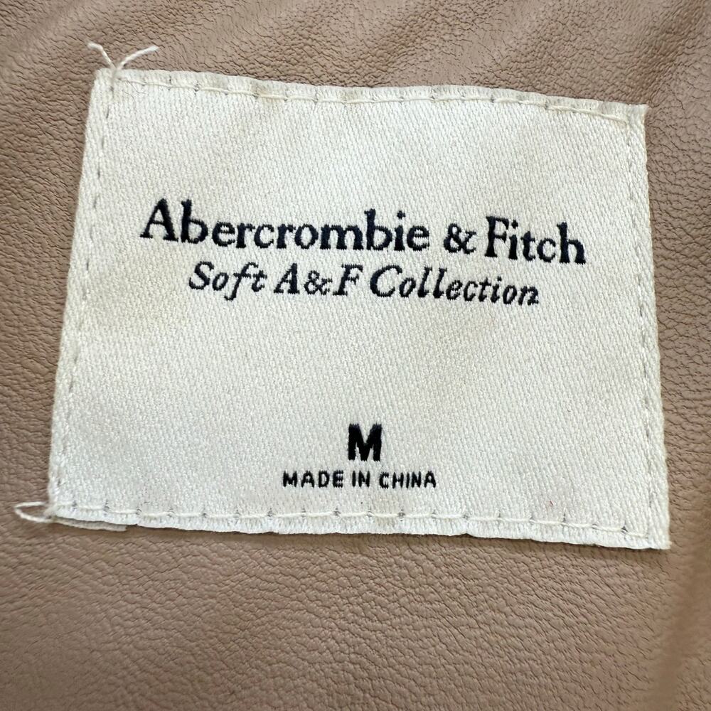 Abercrombie & Fitch Sherpa Vest Women's M Soft A&F Collection Tan Beige Cozy NWT - Picture 9 of 12